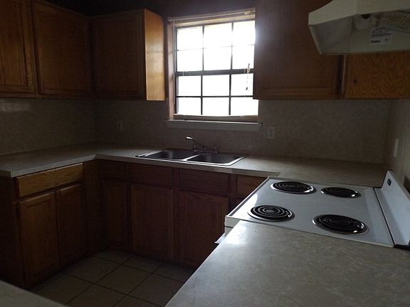 3rd image of 4518 Hidden Meadows Blvd