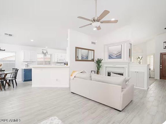 4th image of 19305 N 77TH Avenue