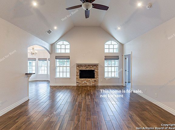 3rd image of 439 ROSEWOOD DR