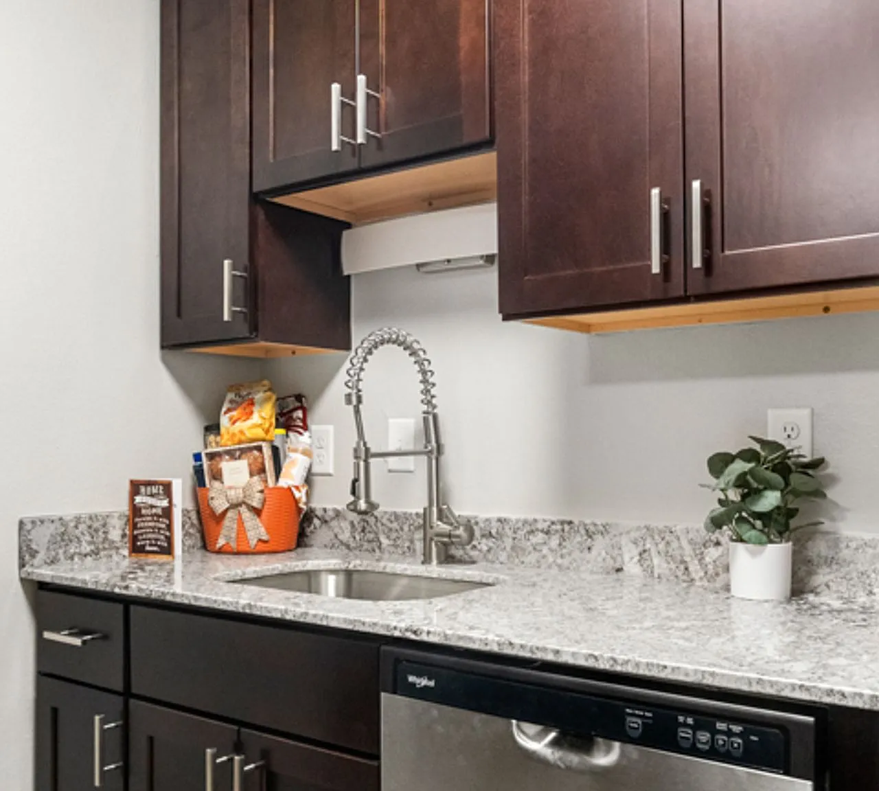 Copper Stone Apartments — Photo 3