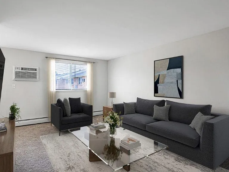 Warwick Terrace Apartment Homes — Photo 4