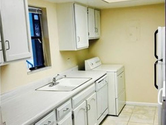 3rd image of 4306 Lakeway Dr #12-A