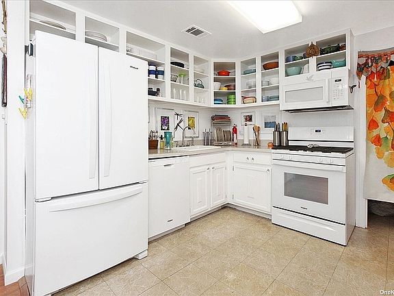 5th image of 555 Blue Ridge Dr #555