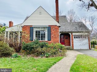 708 Grand View Dr, Alexandria, VA 22305