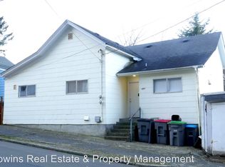 450 Commercial St APT 1, Astoria, OR 97103