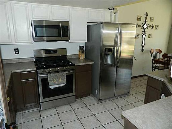 2nd image of 7987 Crescent Moon Pl