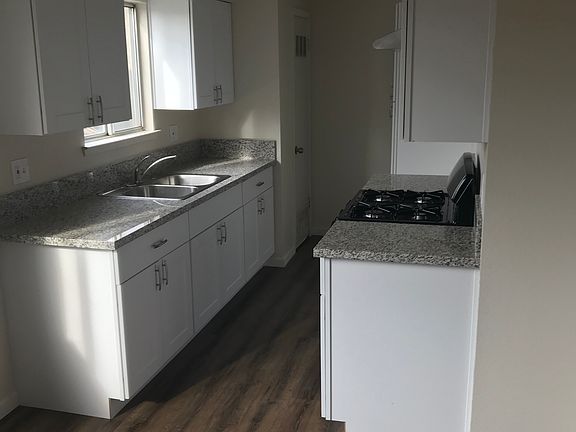 3rd image of 744 E Dennett Ave #104