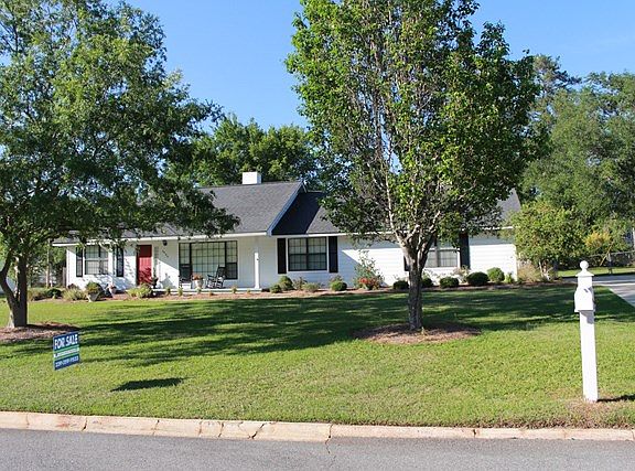 2nd image of 3896 Camellia Dr