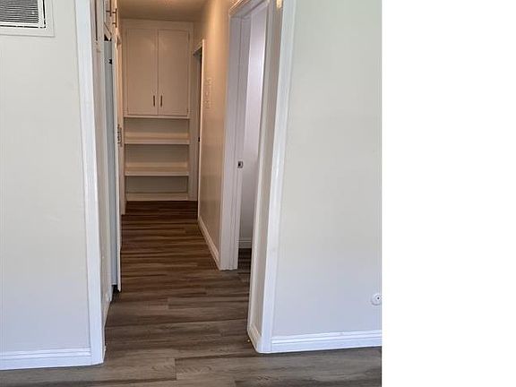4th image of 6655 Woodley Ave #7
