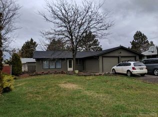 2040 SW 21st St, Redmond, OR 97756