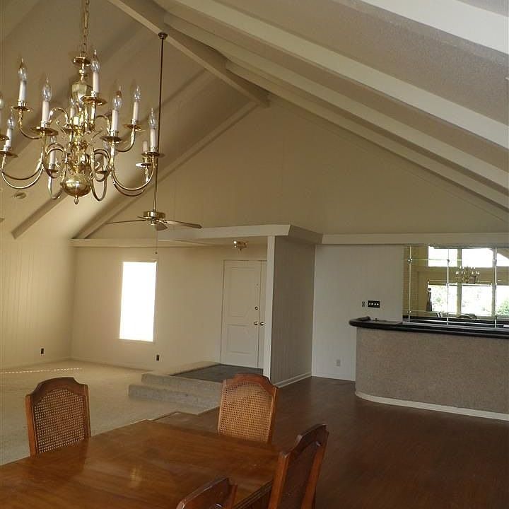1st image of 1310 Holloway Dr