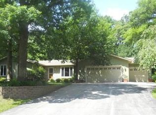 29955 Oak Dr, Genoa, IL 60135