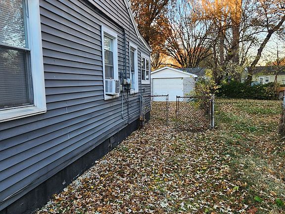 2nd image of 2306 S 36th St