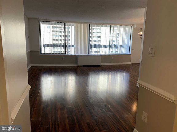 5th image of 3705 S George Mason Dr APT 1417S