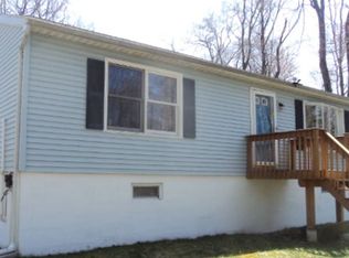 1689 Moonbeam Ter, Tobyhanna, PA 18466