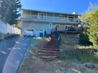 5494 Zermatt Dr, Wrightwood, CA 92397