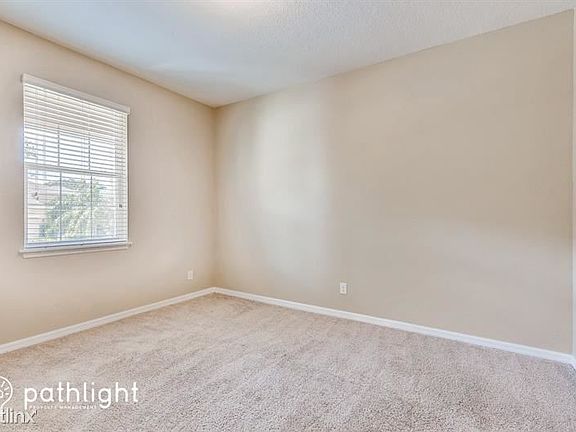 5th image of 10426 Riverdale Rise Dr