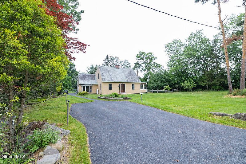 5th image of 859 Putnam Road