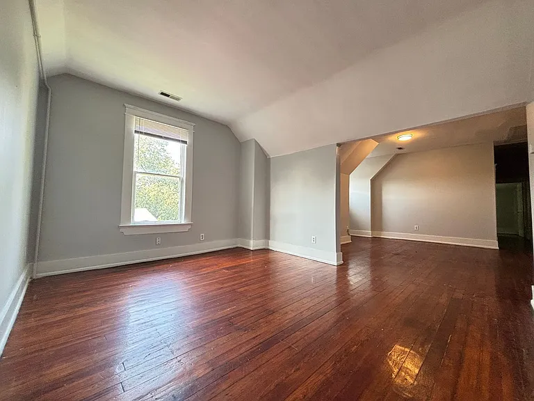1406 S. 1st Street — Photo 20