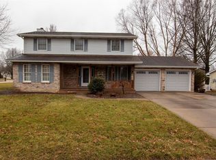 509 Whispering Oaks Dr, Bethalto, IL