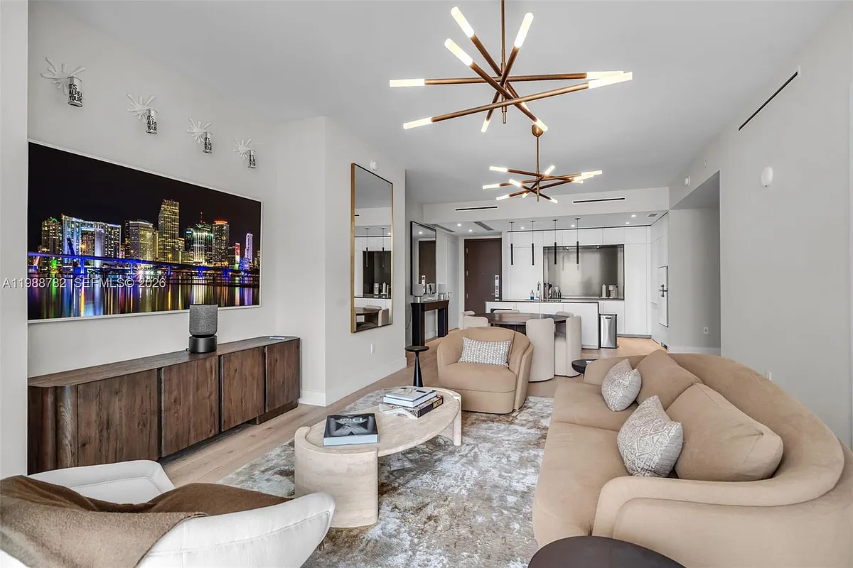 Building Photo - 300 Biscayne Boulevard Way #2605W