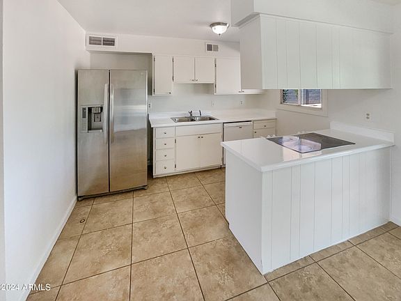 2nd image of 5750 W CORTEZ Street