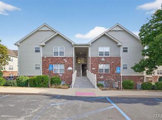 1622 Piedmont Cir #5C, Saint Charles, MO 63304