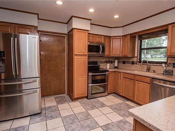 2nd image of 7230 Pinedale Dr