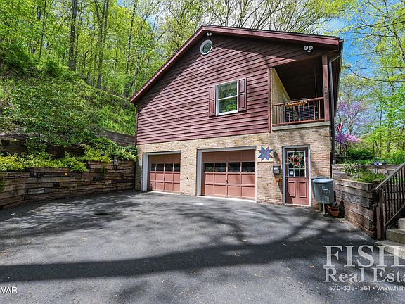 3rd image of 1745 Malvin Pl