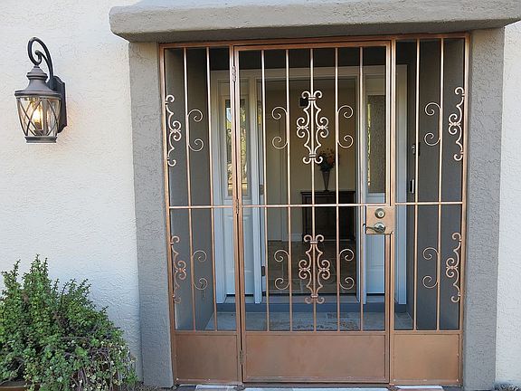 3rd image of 702 N Abrego Dr