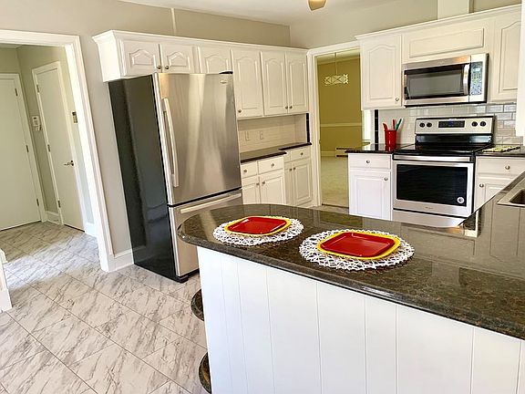 5th image of 416 Whittington Dr