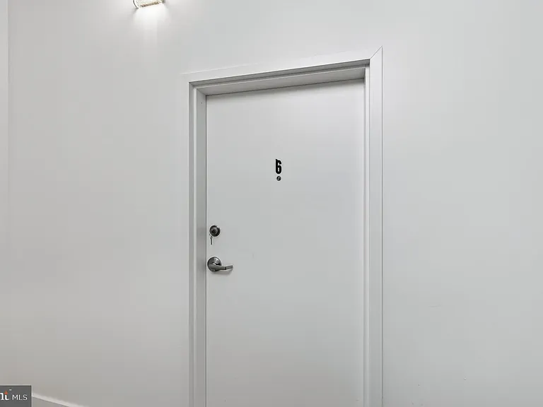123 S Main St #6 — Photo 33