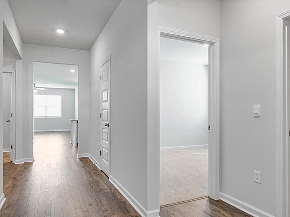 5th image of 1296 Admiral Ave