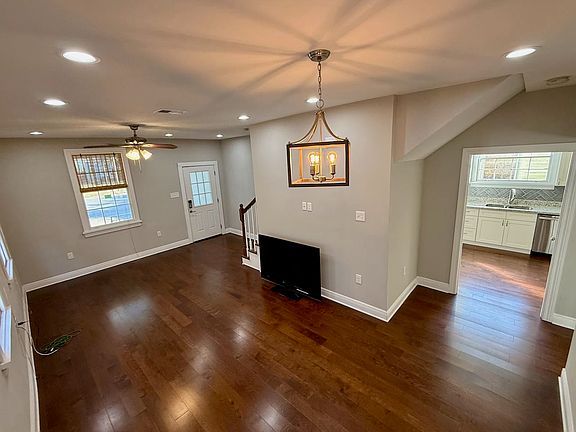 3rd image of 1426 Elysian Fields Ave