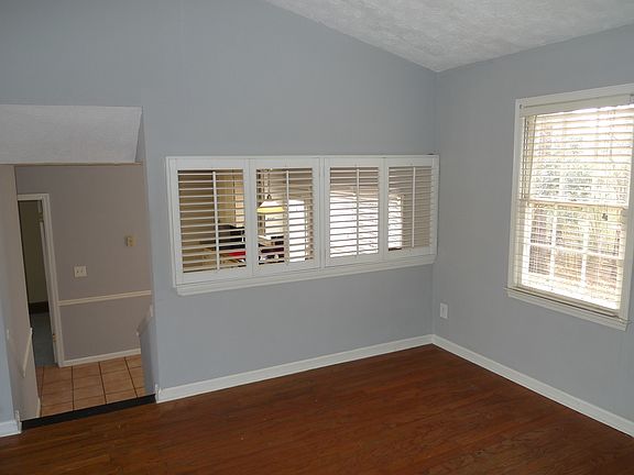 2nd image of 901 Providence Way