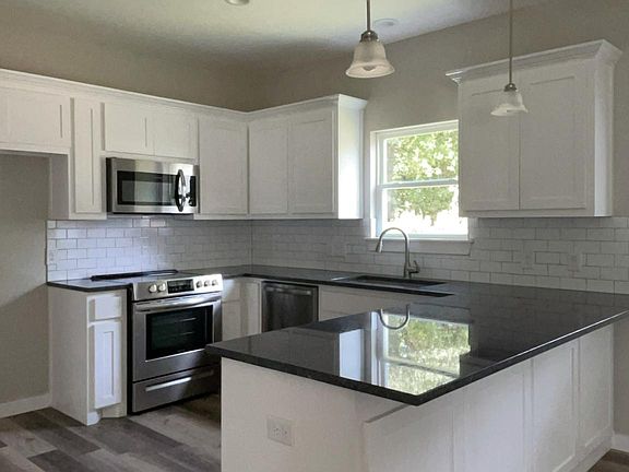 4th image of 1820 Wesley St