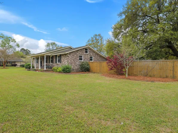 304 Land O Pines Cir, Moncks Corner, SC 29461