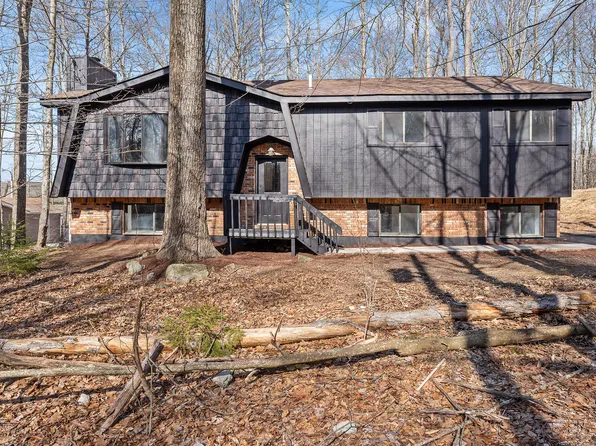 2365 Locust Ridge Rd, Pocono Lake, PA 18347