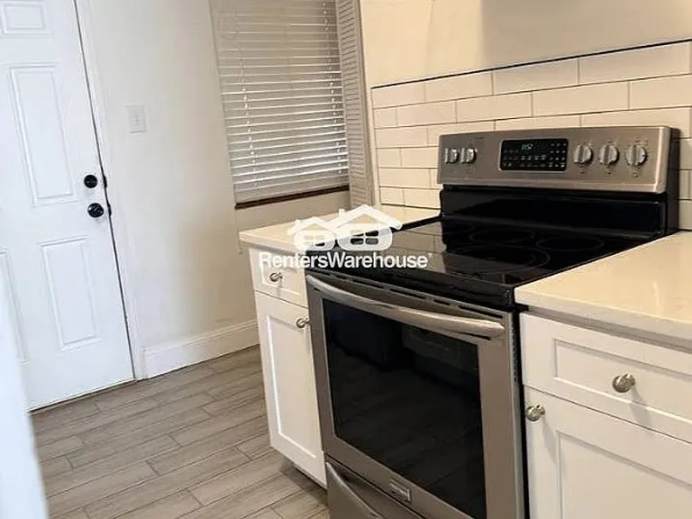 3315 E 31st Ave — Photo 11