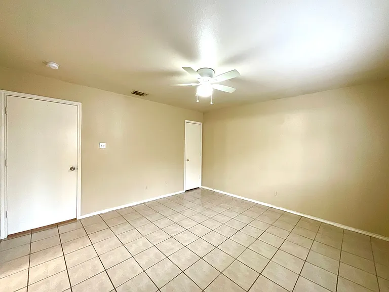 7560 Oak Chase — Photo 16