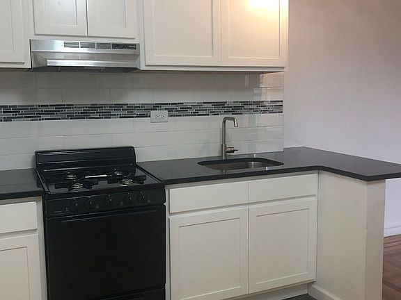 3rd image of 4301 46th St APT 5L