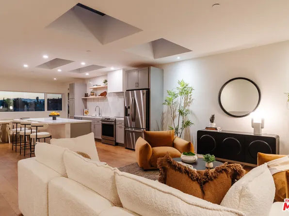 4323 1/2 Burns Ave, Los Angeles, CA 90029