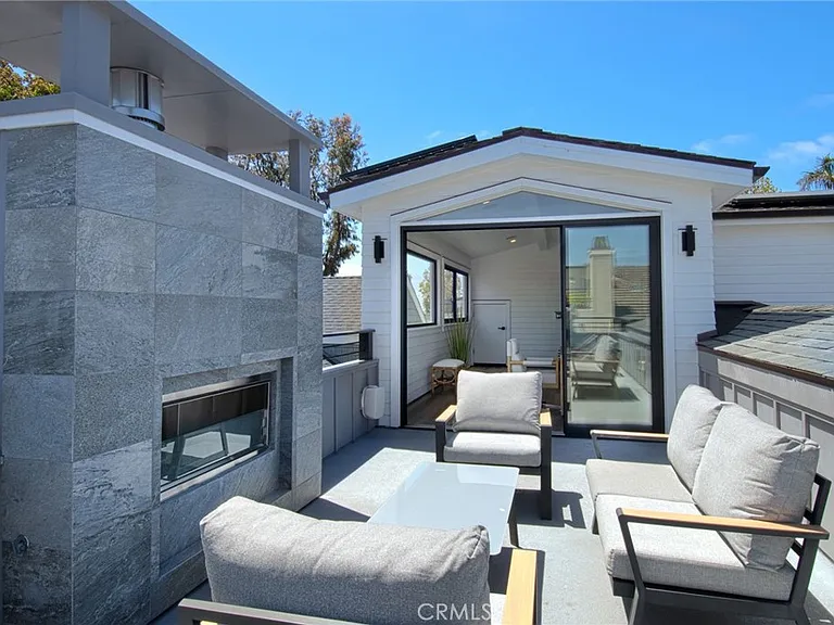 502 1/2 Begonia — Photo 27