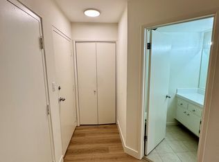 265 S Doheny Dr APT 204, Beverly Hills, CA 90211