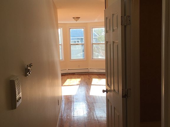 4th image of 308 Ege Ave APT 2R