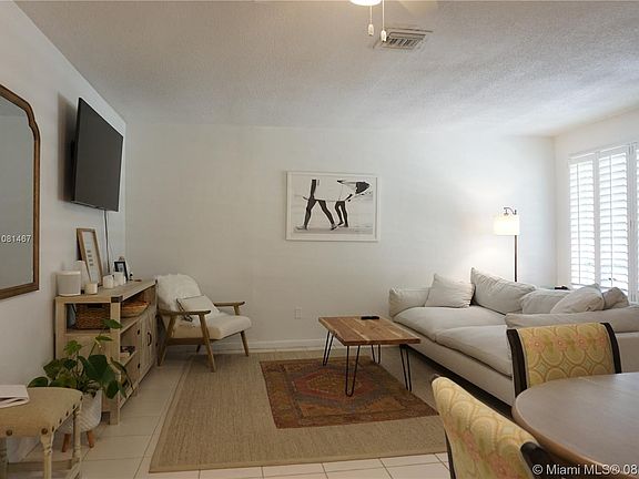 3rd image of 960 Benevento Ave #960