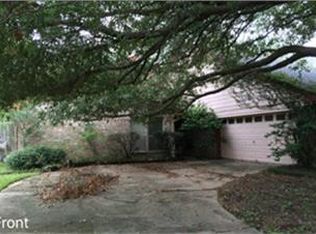 6811 Vialinda Dr, Houston, TX 77083