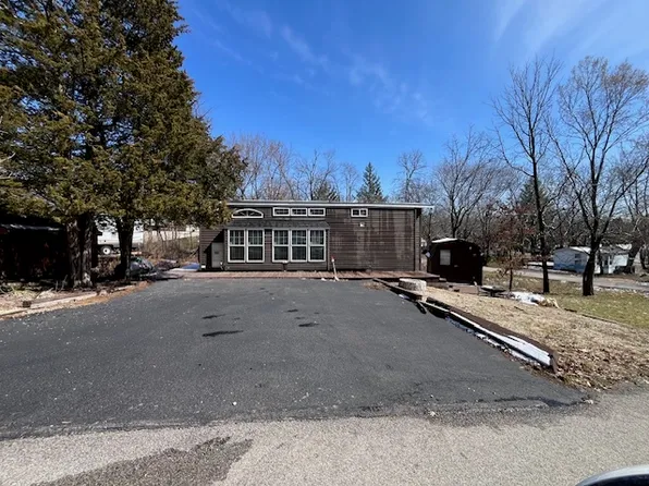 2795 E 28th Rd Lot 584, Seneca, IL 61360