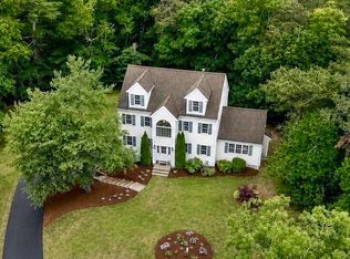 22 Edgewater Dr, Plymouth, MA 02360