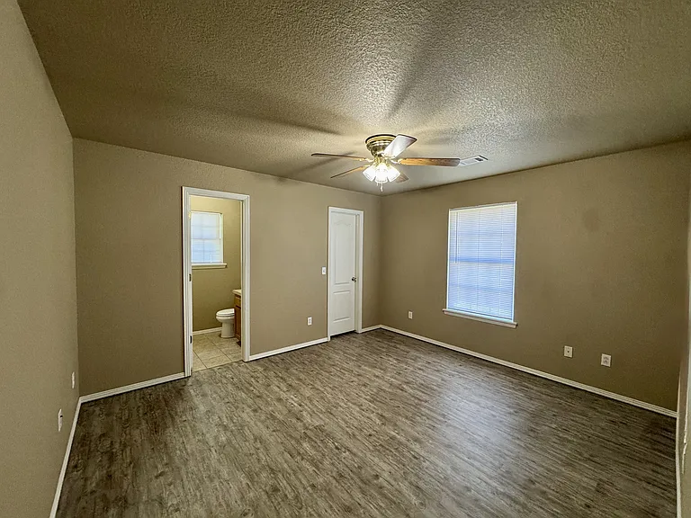 121 Lanita Dr — Photo 10